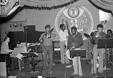 Keystone Korner All-Stars at a rehearsal: personell from left to right is Larry Vuckovich, Julian Priester, James Leary, Joe Henderson, Eddie Henderson and Eddie Moore. [photo by Tom Copi, San Francisco]